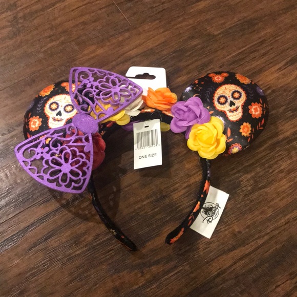 Disney Accessories - Disney Minnie Ears